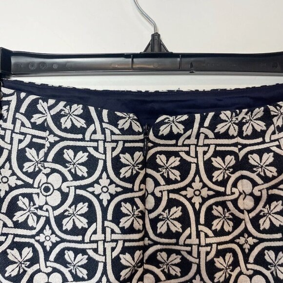 Talbots Straight Pencil Skirts Womens Navy White 2 Geometric Lined Zip Pleat NEW - Picture 3 of 9